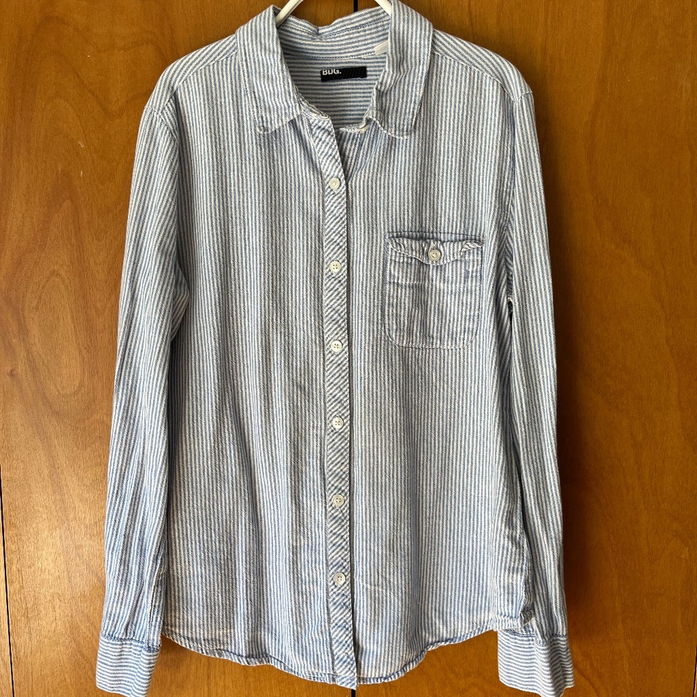 BDG Urban Outfitters Circa 2010 Blue/White Striped Button Down Size M